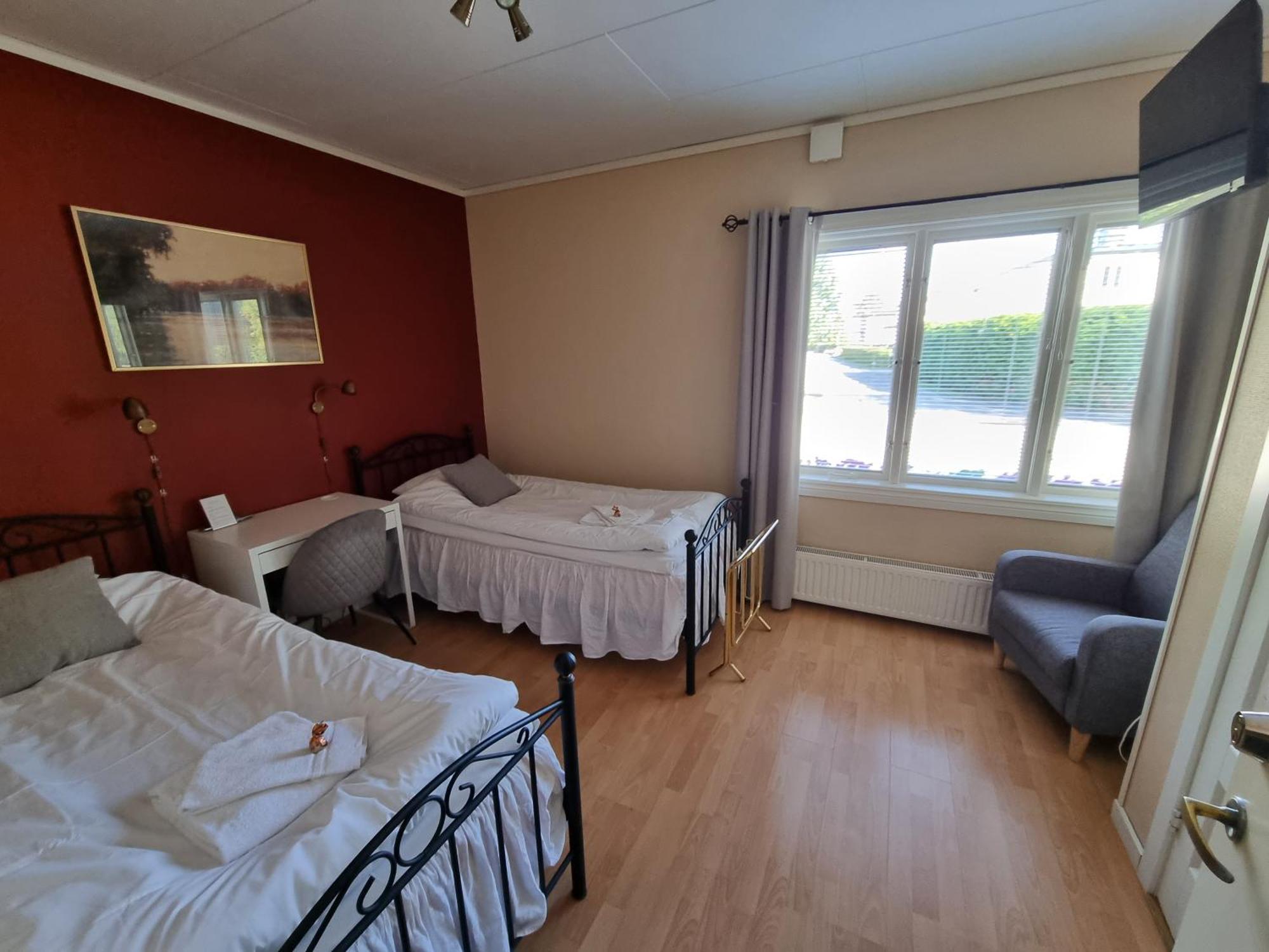 Hotell Zlafen Bed And Breakfast Karlskoga Eksteriør bilde